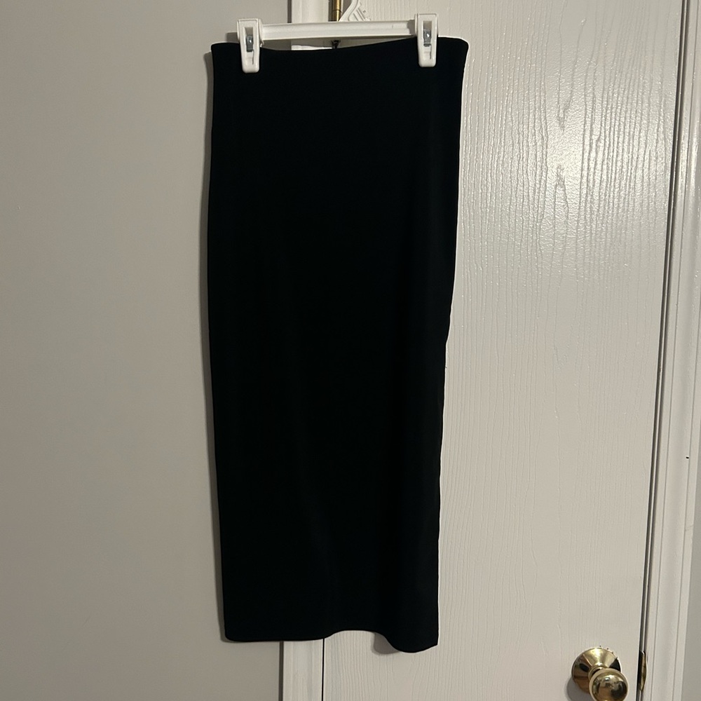 Midi skirt with slit